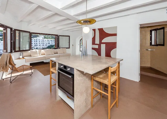 Unique Beachfront * קאלה מורל