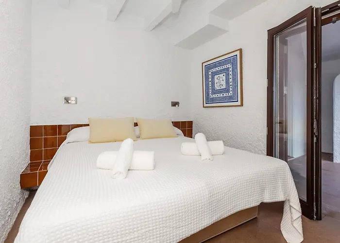 Unique Beachfront * קאלה מורל