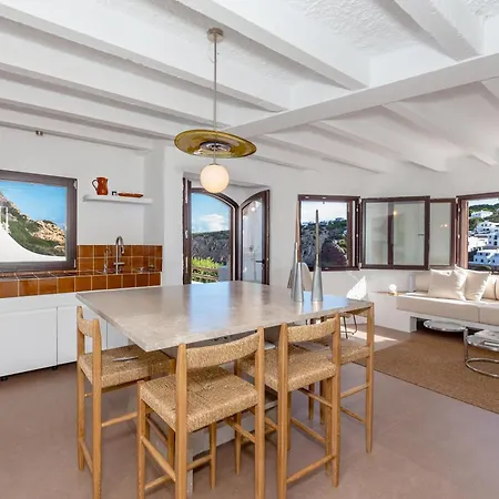 Unique Beachfront Apartament *