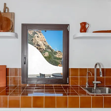 Unique Beachfront * Cala Morell